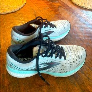 Brooks Ghost 13 in Mint